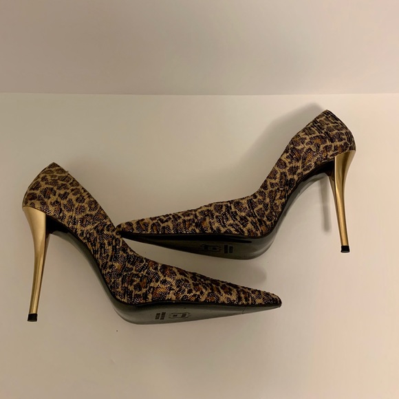 Stuart Weitzman leopard print stilettos. - Picture 2 of 3